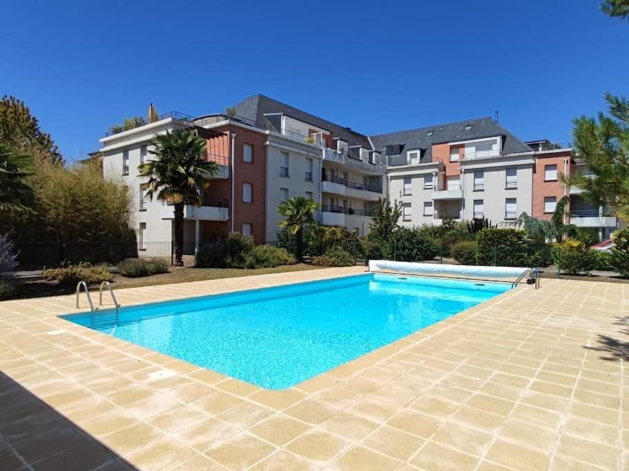Voyage En Touraine Fondettes Exterior foto