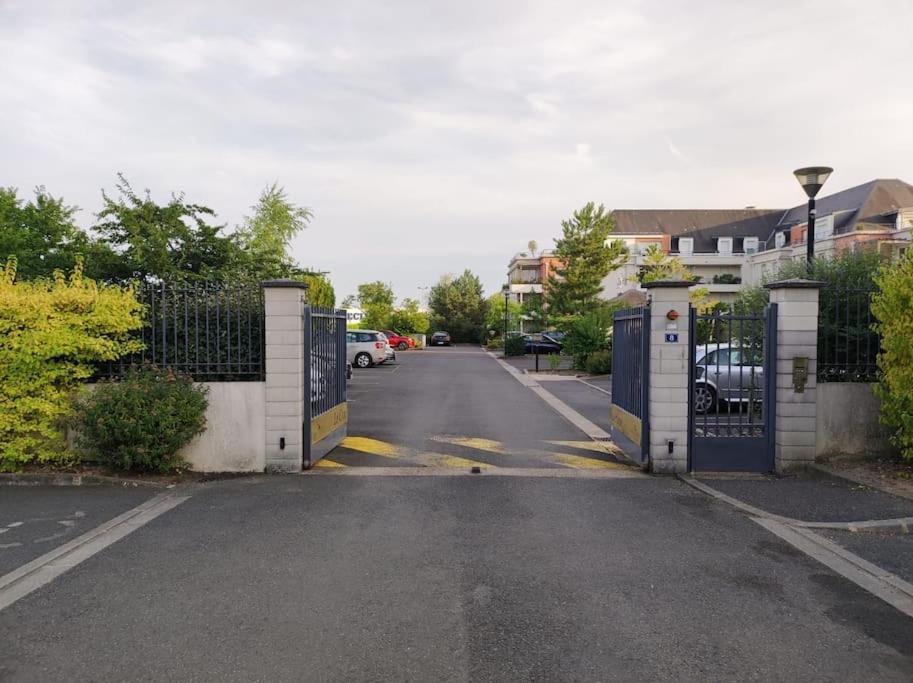 Voyage En Touraine Fondettes Exterior foto